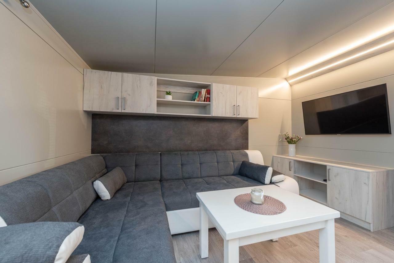 Camp Bepo Hotel Pakoštane Екстериор снимка