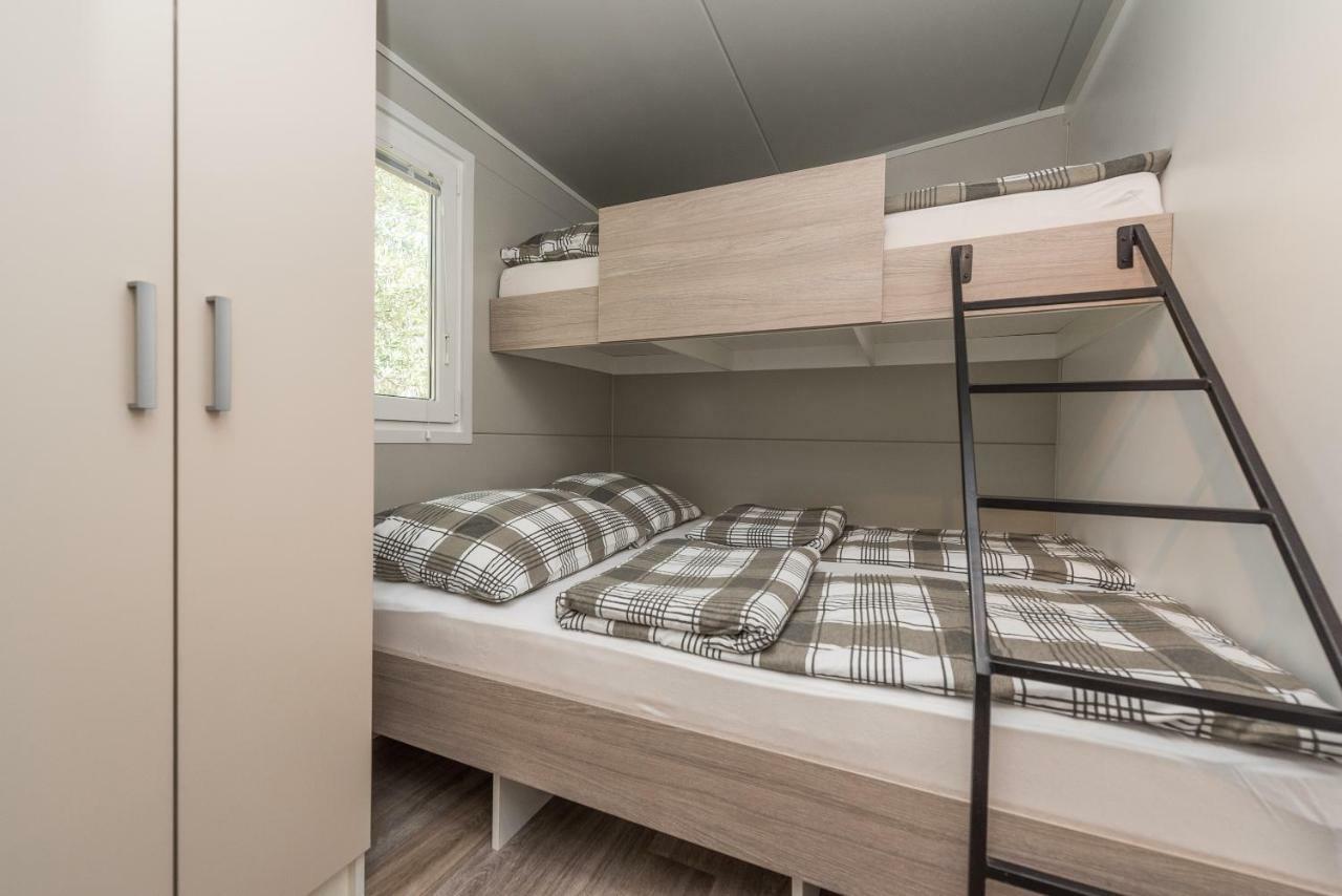 Camp Bepo Hotel Pakoštane Екстериор снимка